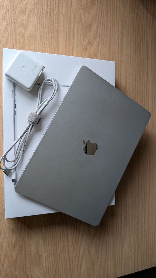 MacBook Air 15インチ M3 (2024) 16GB/512GB
