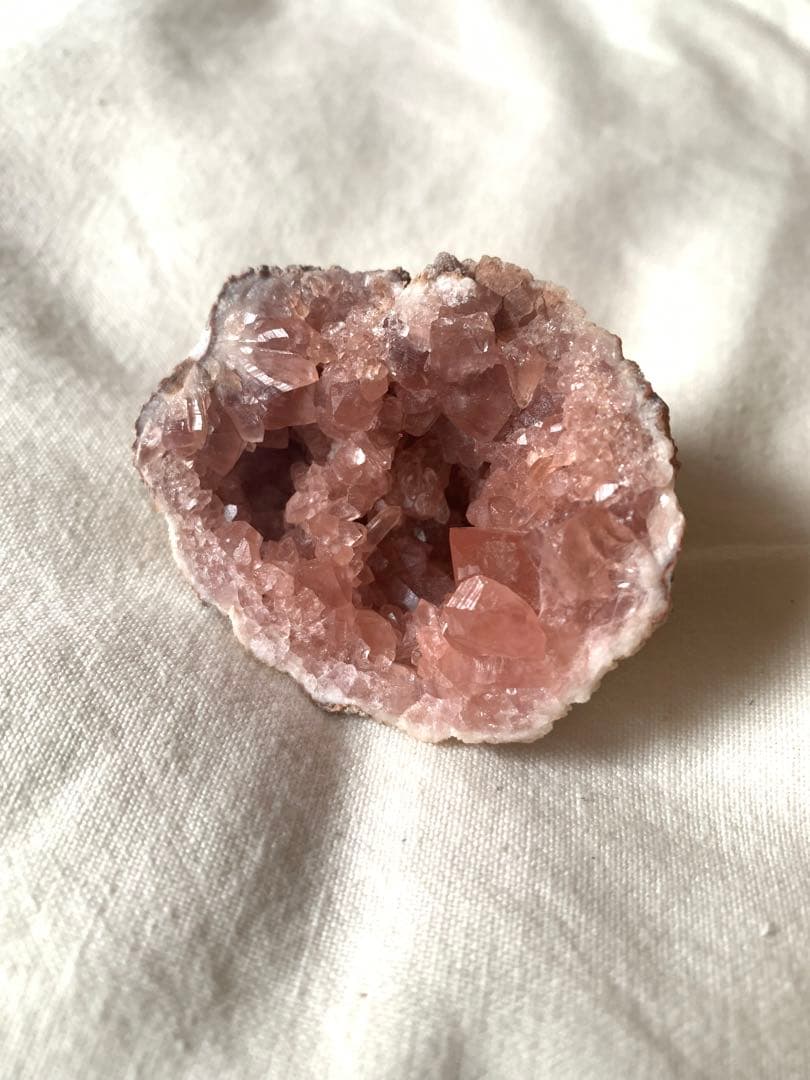 【天然石】高品質 ピンクアメジスト 原石 ジオード (アルゼンチン産)