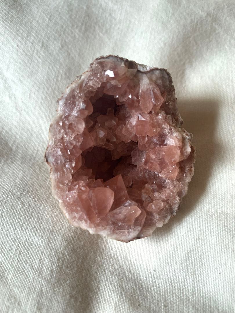 【天然石】高品質 ピンクアメジスト 原石 ジオード (アルゼンチン産)