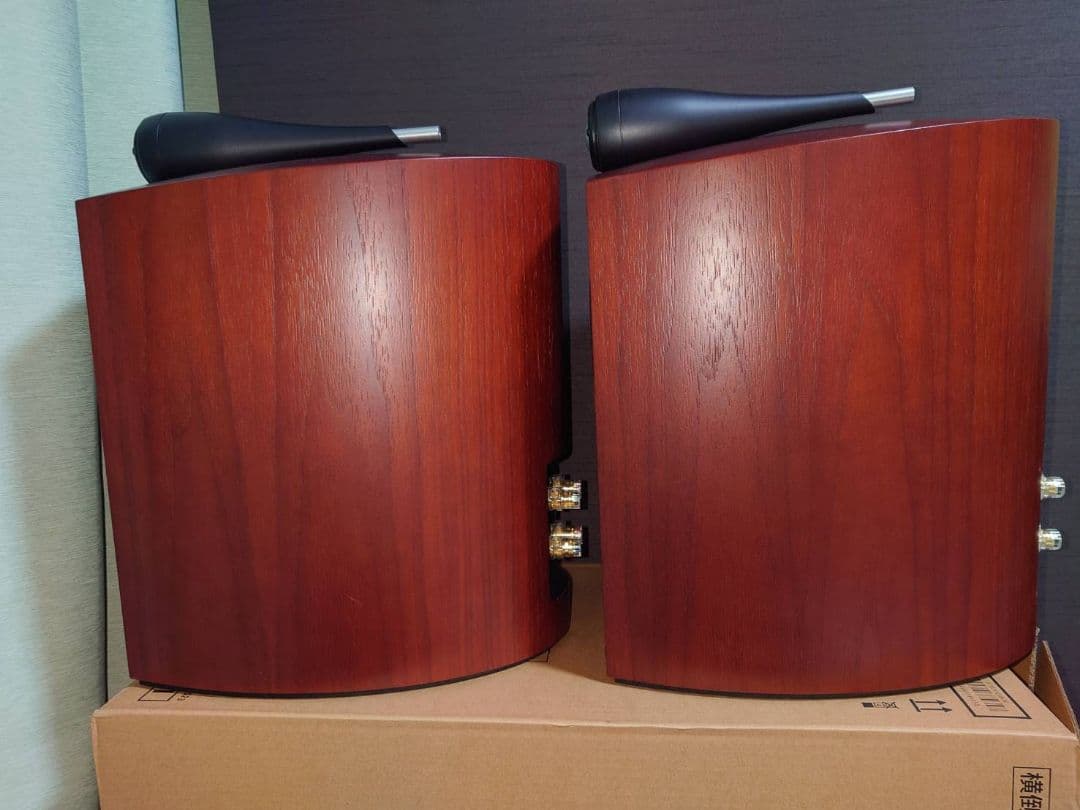 B&W 805S 左右シリアル連番 1ペア