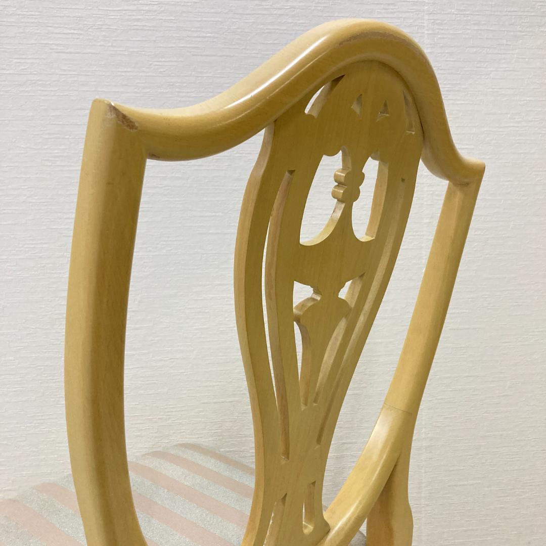 アンティーク　クラシックスタイル　チェア　椅子　彫刻　オリバー