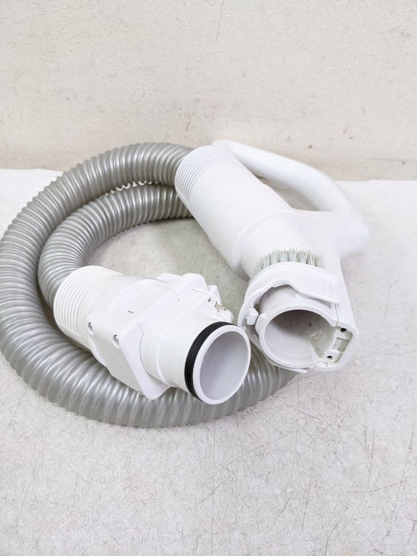 東芝 VC-S610X-W 2022年製 サイクロン式掃除機 ヘッド無し