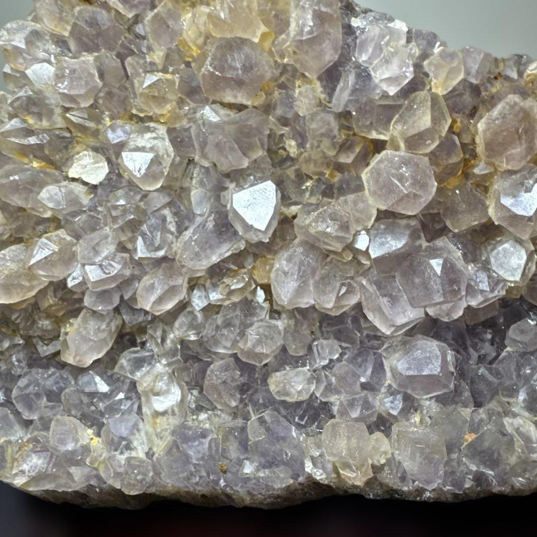 ブラジル産アメジストクラスター約1.7kg台座付