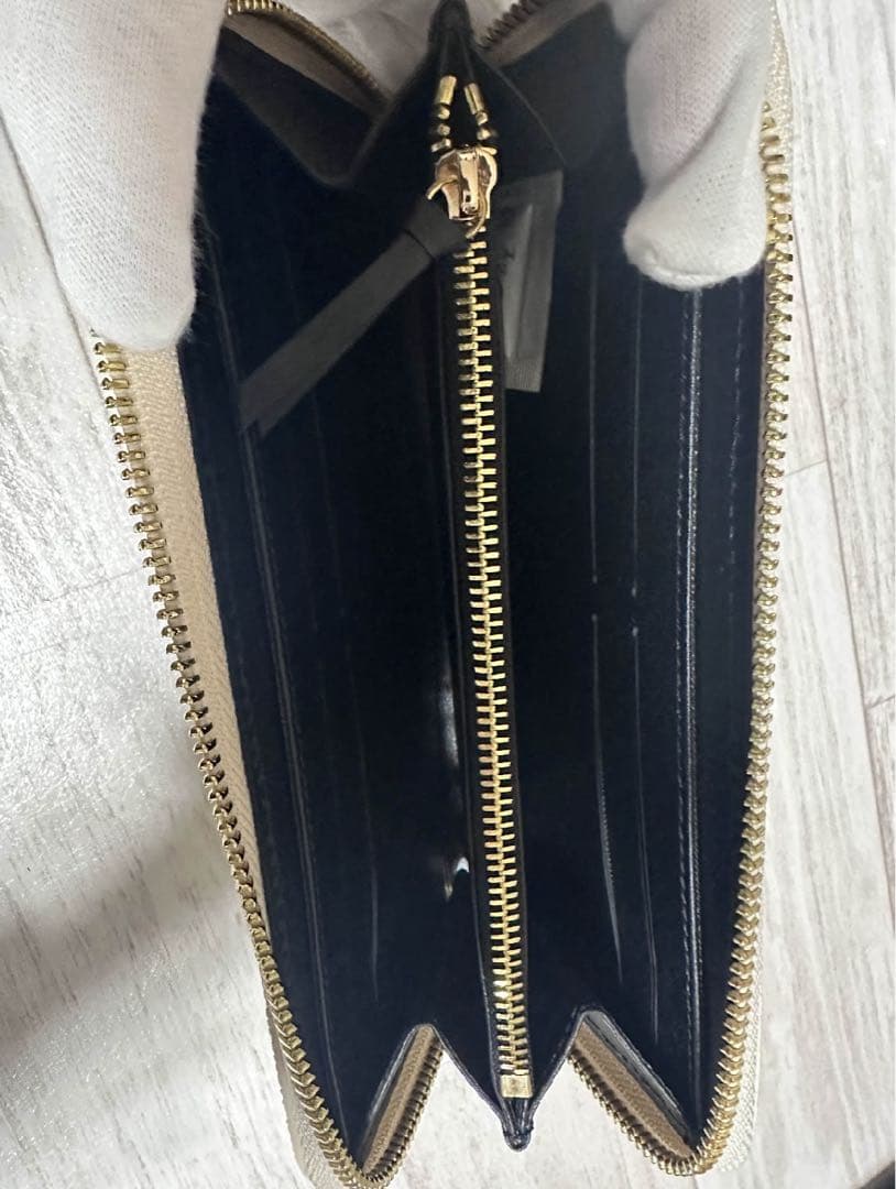 ✨在庫わずか✨タイ産 スティングレー チャック付き 財布 長財布 ギフトベージュ