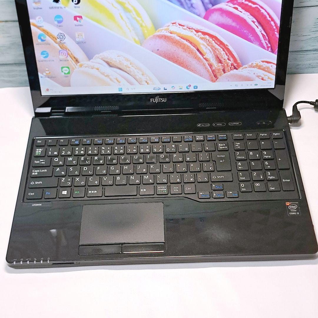 b12 設定済 富士通ノートパソコン i3/500GB Windows11