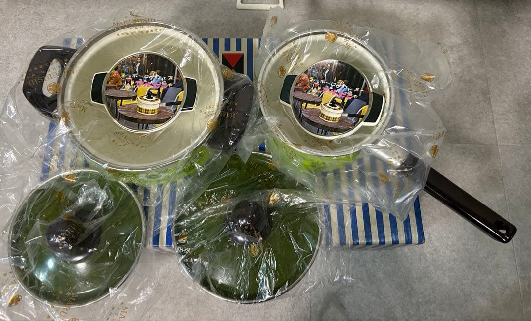 未使用　マルビシ ホーロー鍋セット　花柄　昭和レトロ