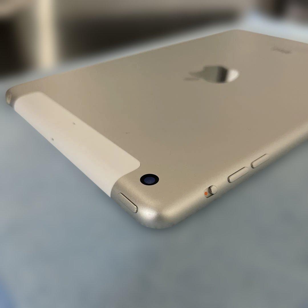 Apple iPad mini3 64GB セルラーモデル　シルバー