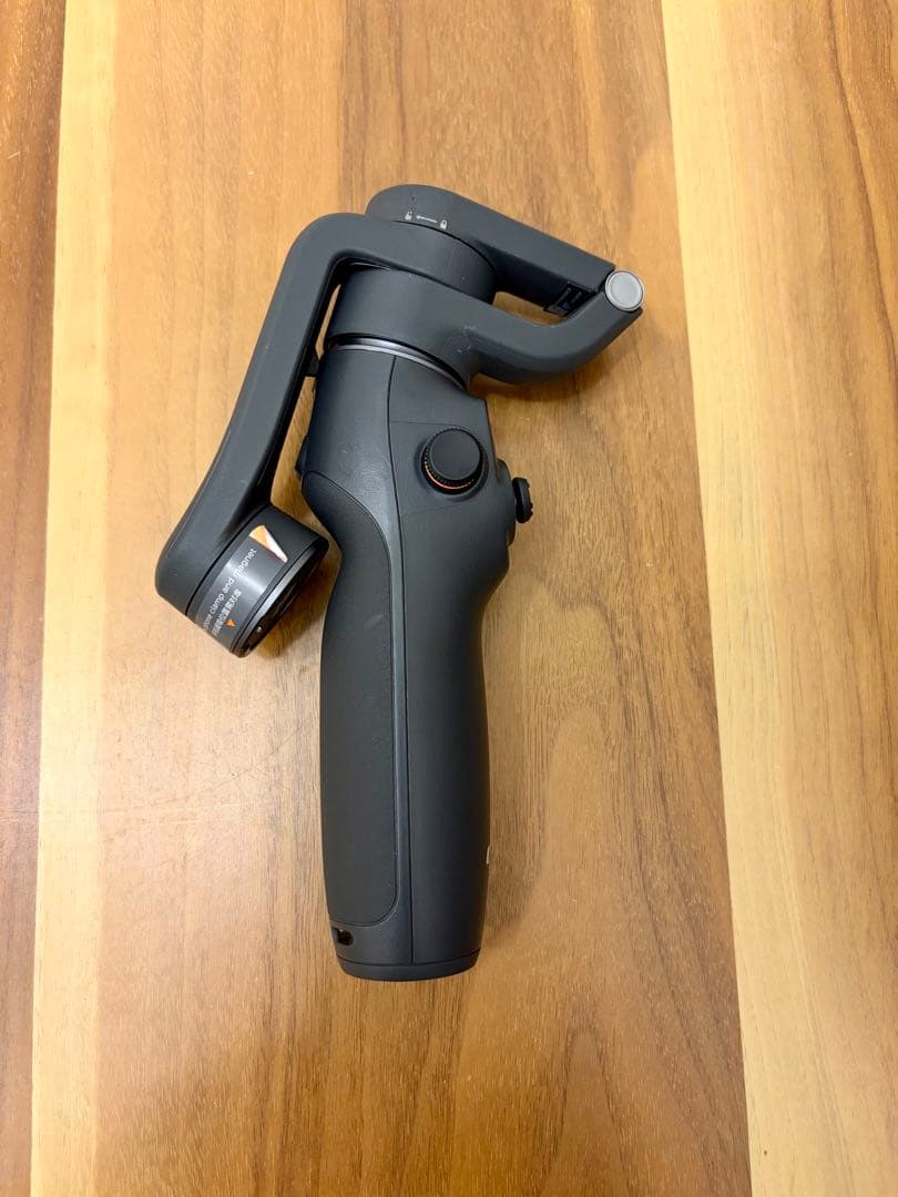 【付属品完備！】DJI Osmo Mobile 6スマートフォンスタビライザー