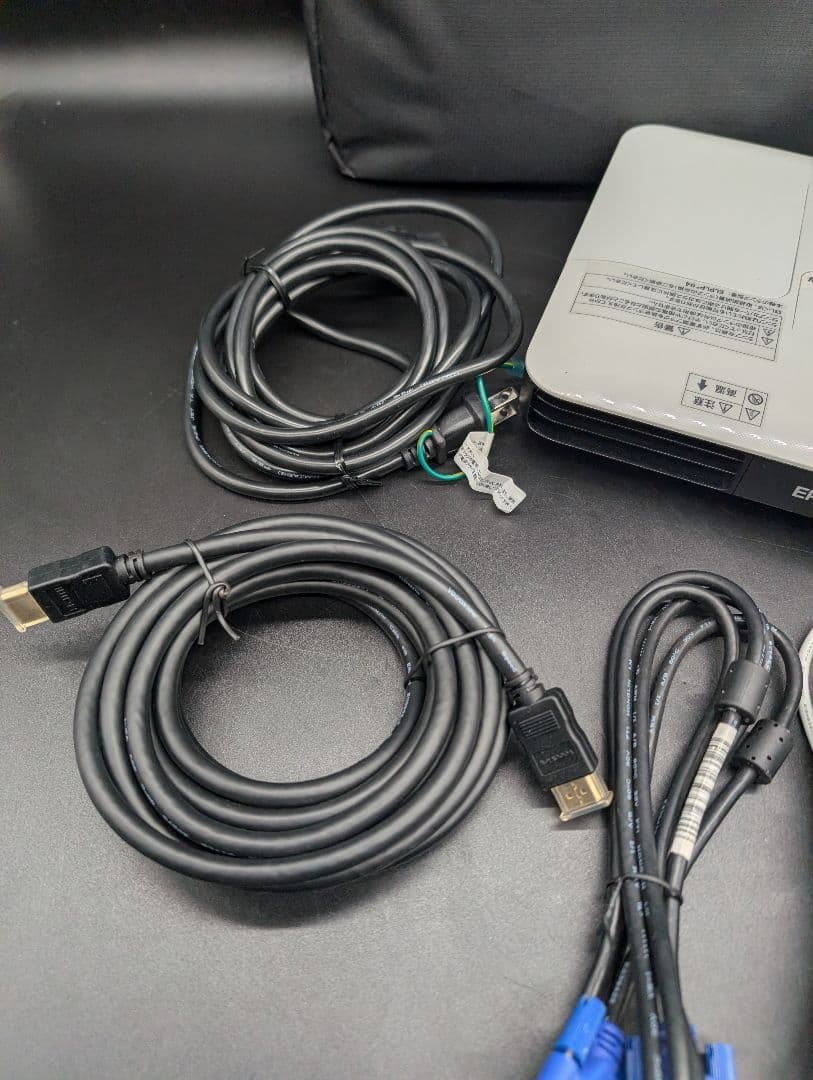 EPSON EB-1780W プロジェクター　リモコン付き