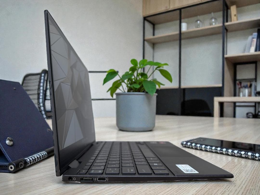 ⭐本日限り特価⭐高性能＆軽量⭐HP Envy x360 13⭐