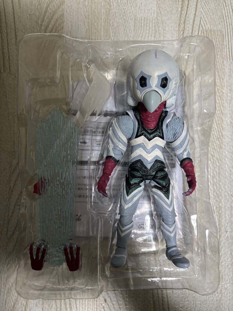 shフィギュアアーツ　ガッツ星人