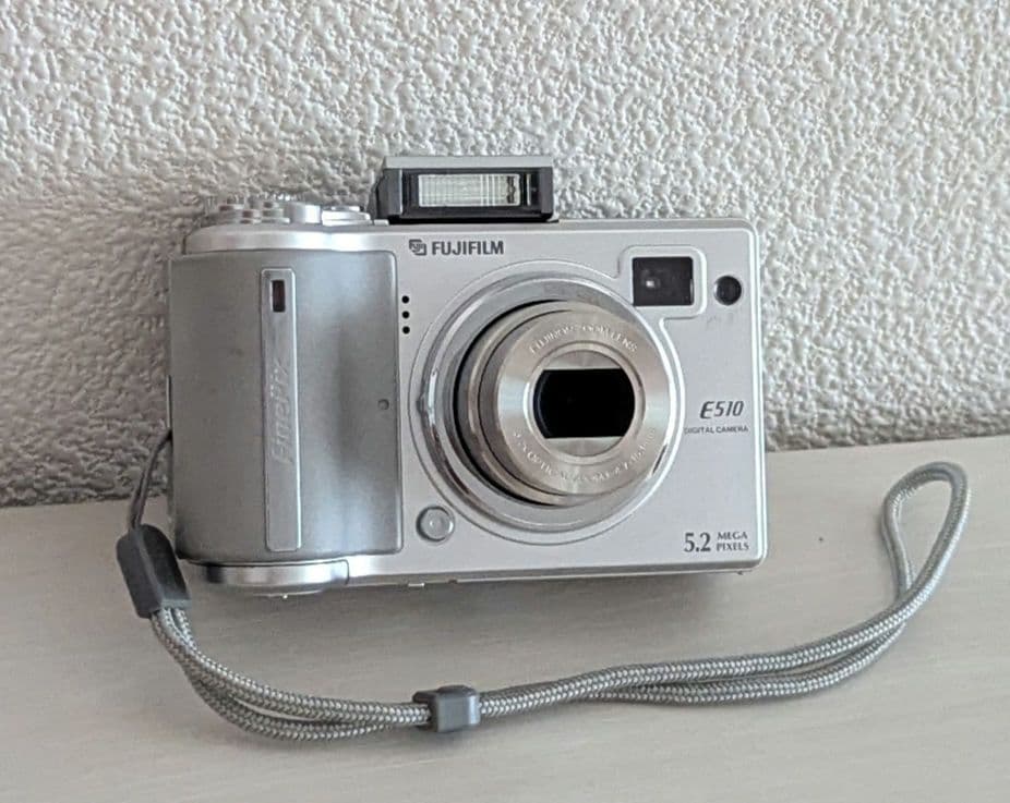FUJIFILM FinePix E510 富士フィルム　単三電池起動　コンデジ