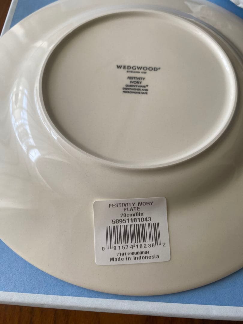 ⭐︎新品未使用⭐︎  プレート2種類、ボウルセット　箱あり