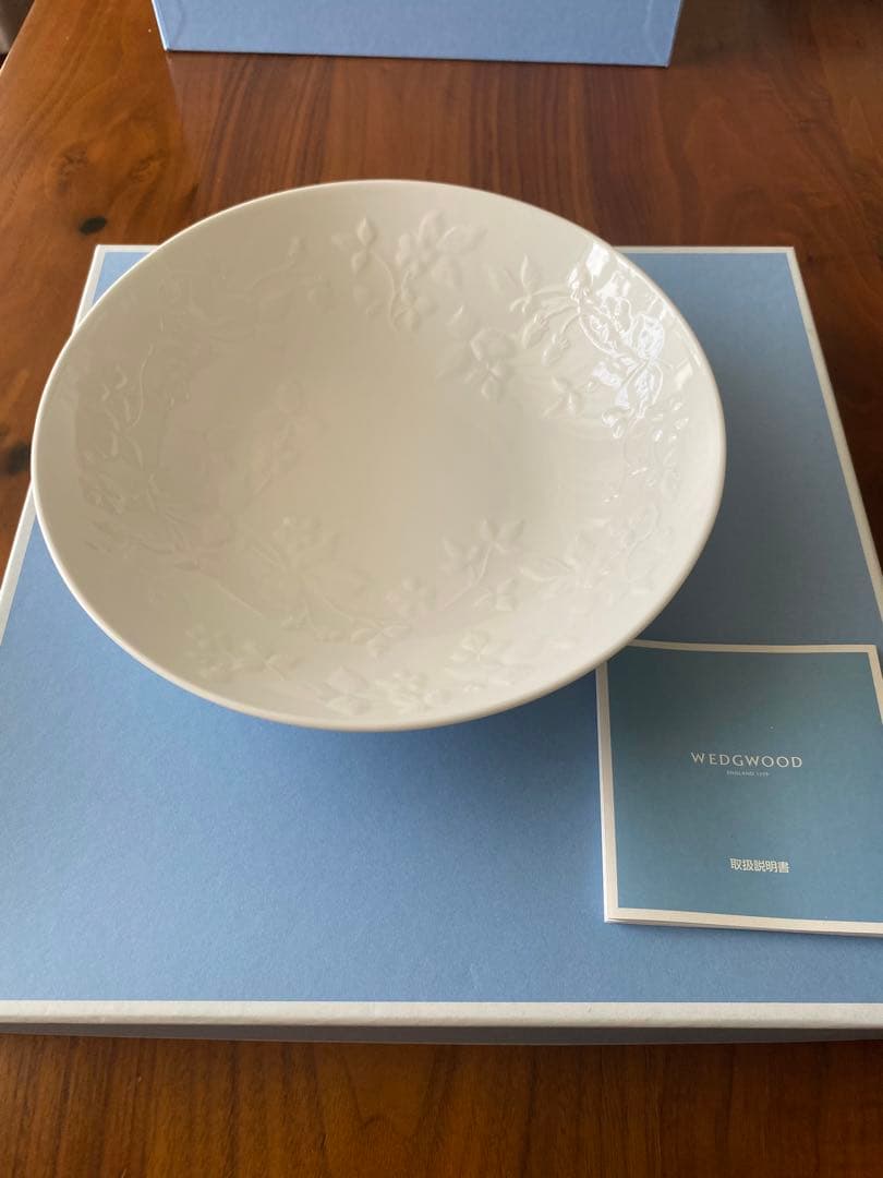 ⭐︎新品未使用⭐︎  プレート2種類、ボウルセット　箱あり