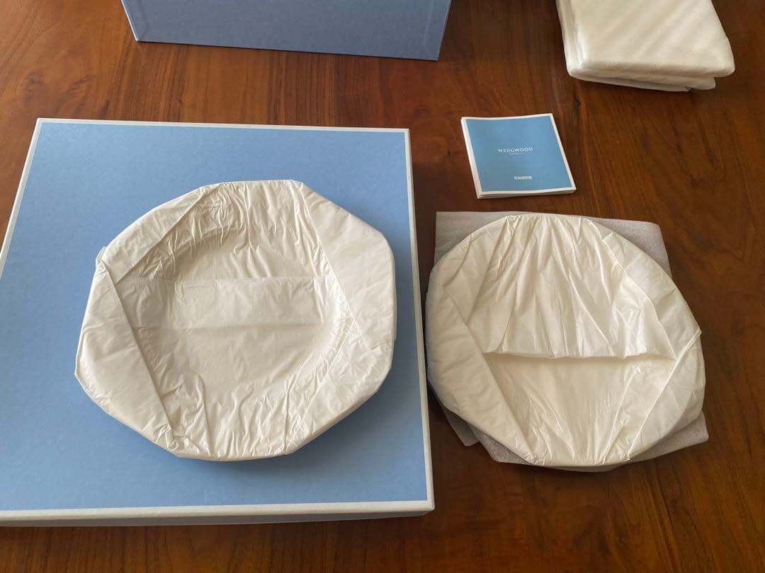 ⭐︎新品未使用⭐︎  プレート2種類、ボウルセット　箱あり