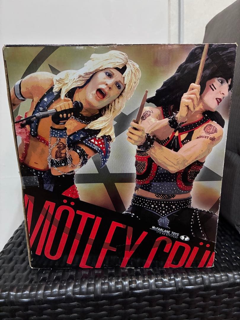 モトリークルー フィギュア　motley crue マクファーレントイズ
