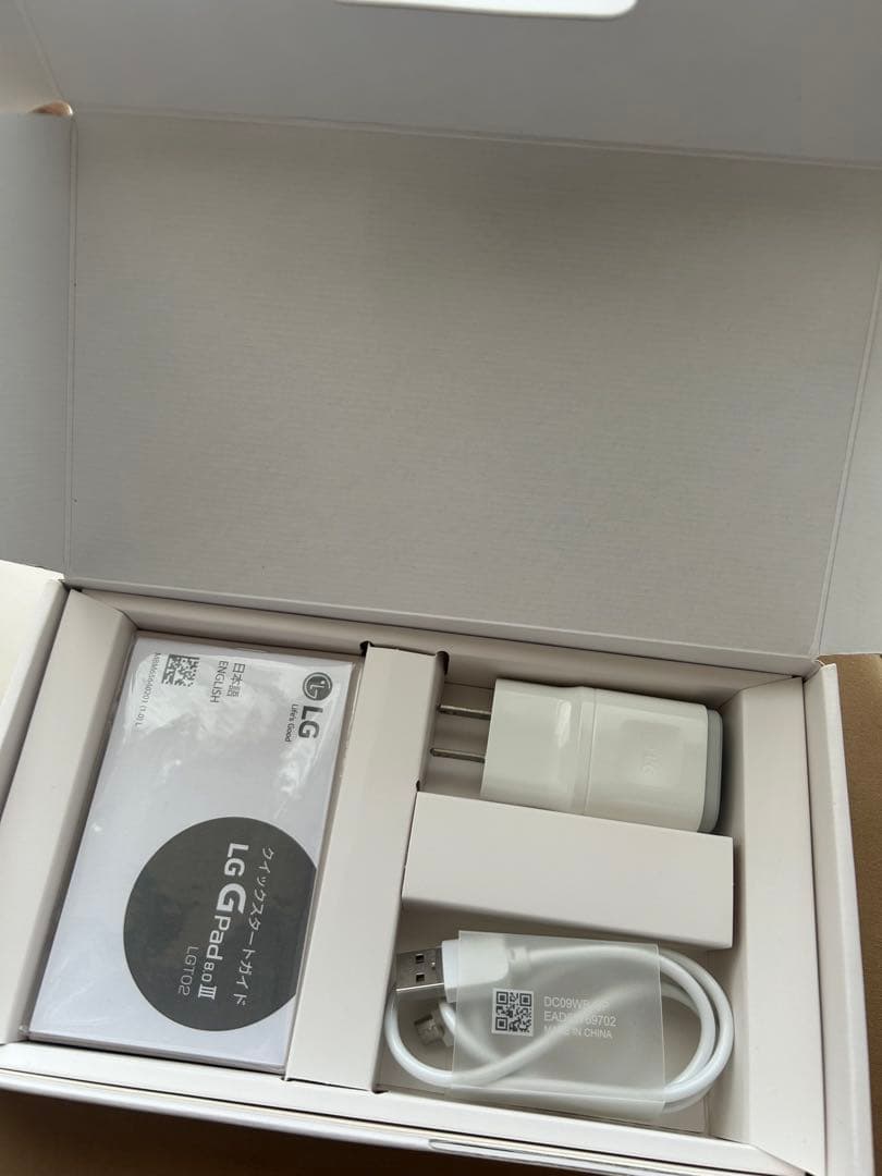 LG LGT02 8.0 III Android シャンパンゴールドJCOM