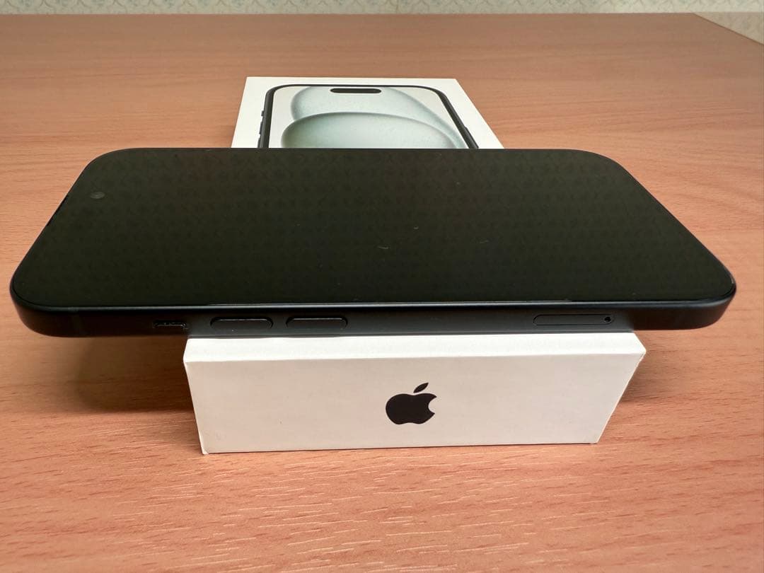 iPhone 15 128GB Apple Store購入 SIMフリー