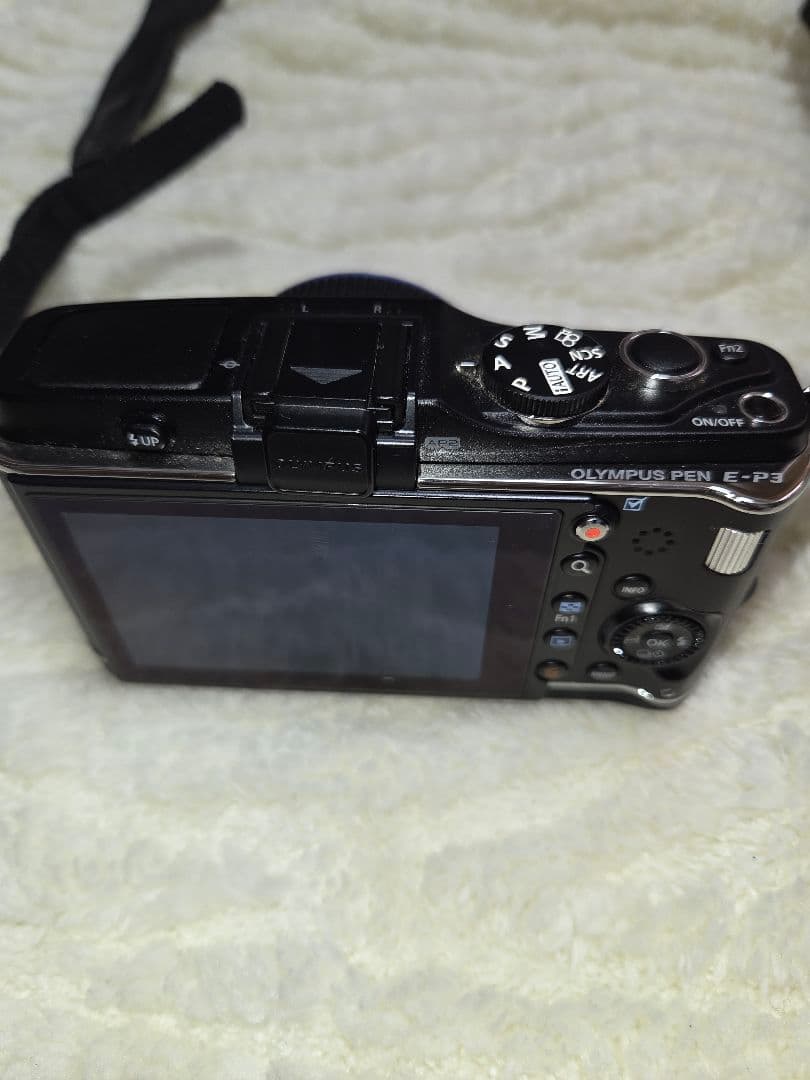 OLYMPUS ミラーレス一眼カメラ PEN E-P3 14-42mm