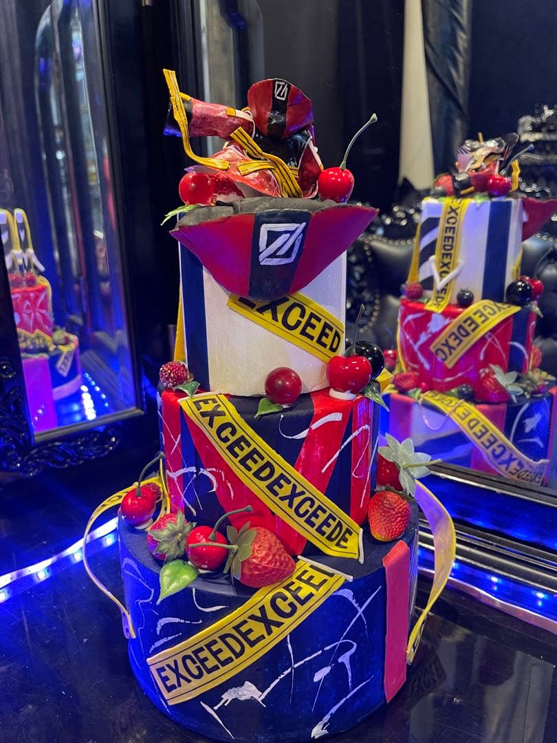 エデン　Exceedイメージ3段ケーキ