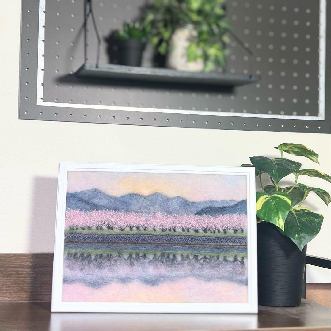 シ*フ様 羊毛フェルト　刺繍『春の四重奏』ハンドメイド　羊毛絵画　手直し作品