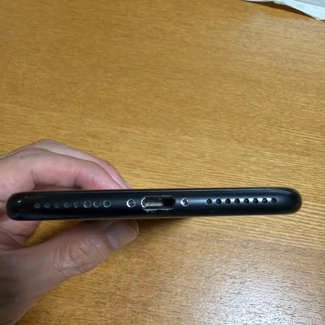 Apple iPhone 7 ブラック 256GB カメラのガラス割れ
