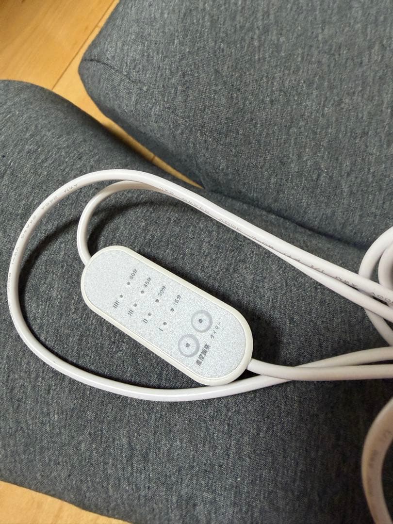 【美品・正規品】首と肩がホッとする枕　ホットピロー　カルクス　サバキュー