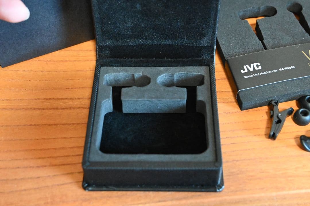 イヤホン JVC HA-FX850