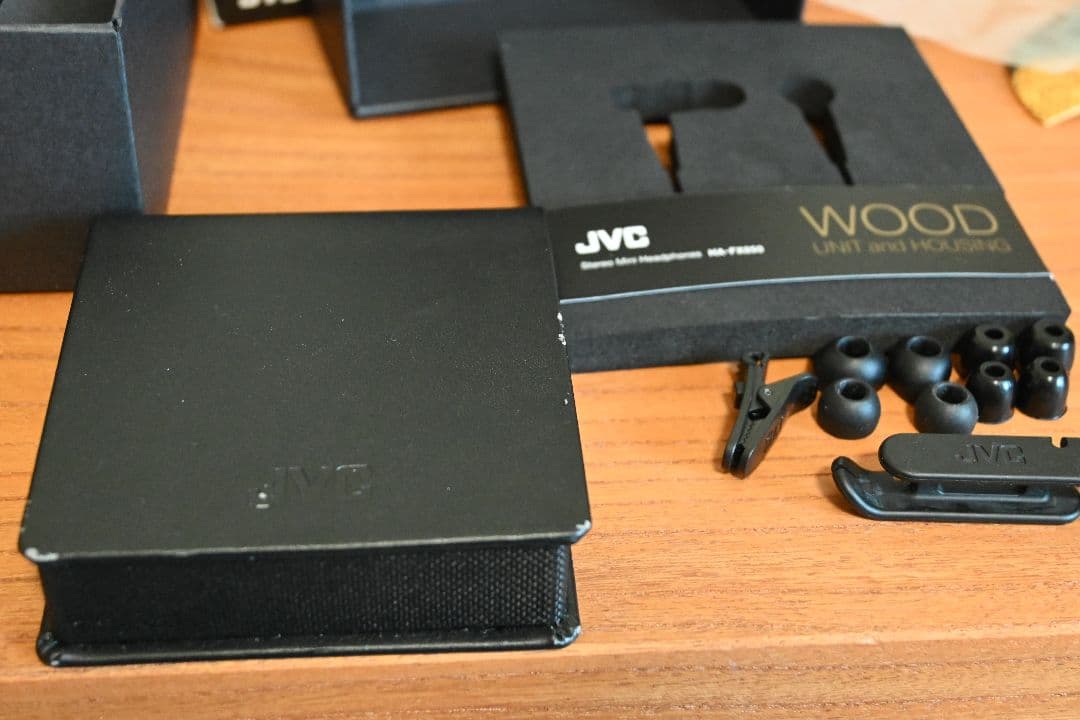 イヤホン JVC HA-FX850