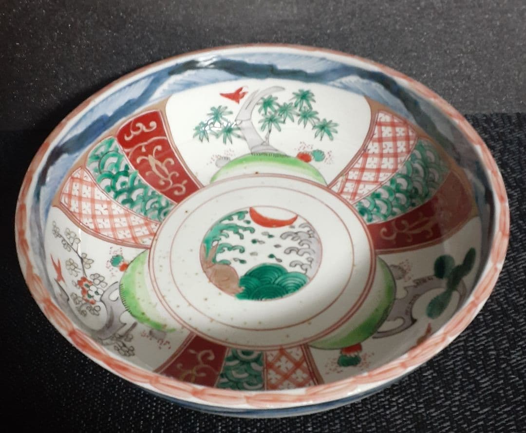明治時代　古伊万里　錦手　見込みに月うさぎの図　松竹梅に色絵文様　25.1cm鉢