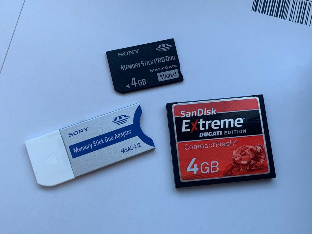 SONY Cybershot DSC-R1 10.3mp デジタル一カメラ