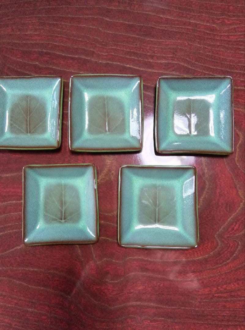 葉模様の緑色皿5枚セット現川焼