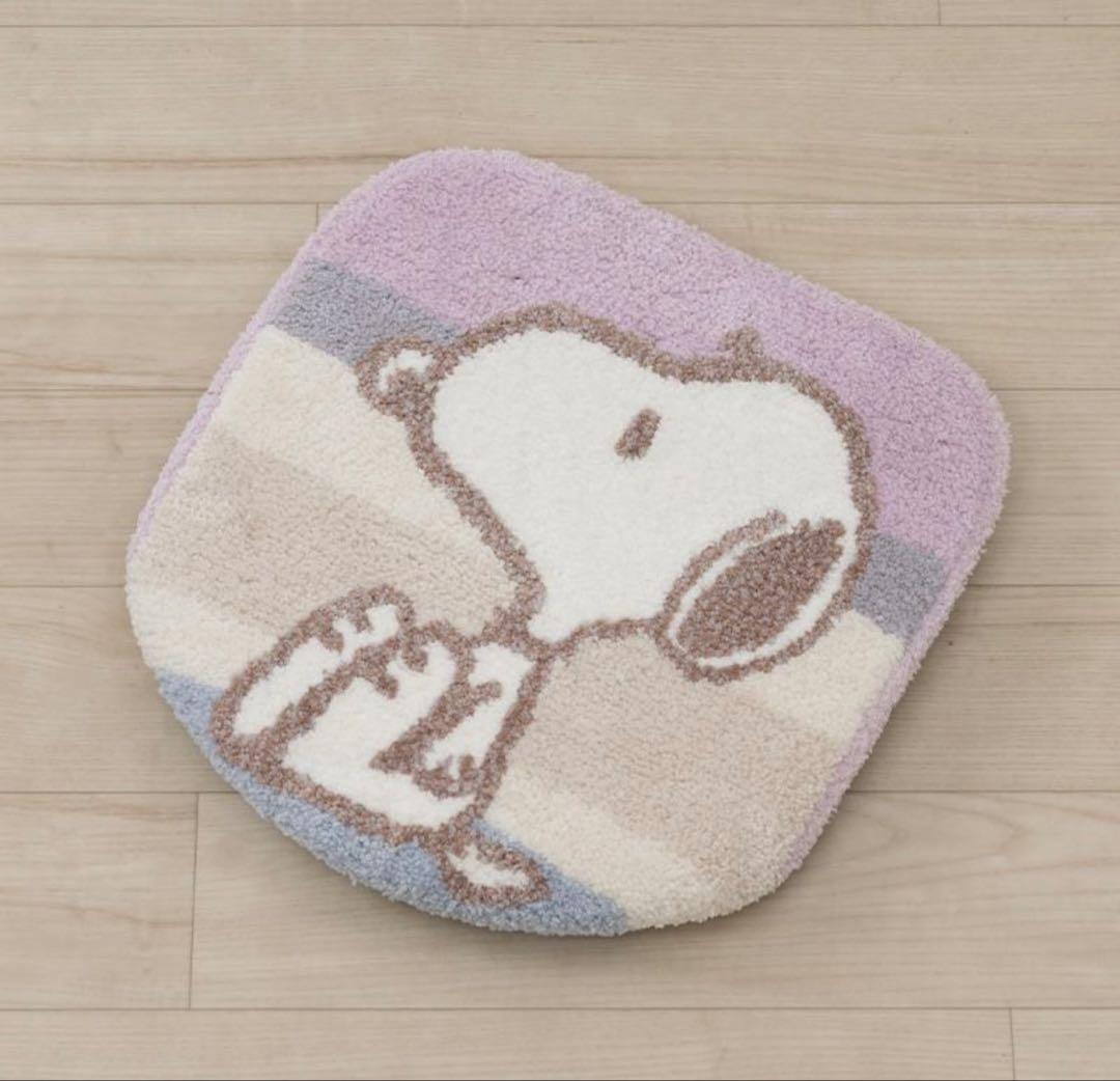 24日迄大特価　ピンク色　PEANUTS スヌーピー トイレマットセット　新品