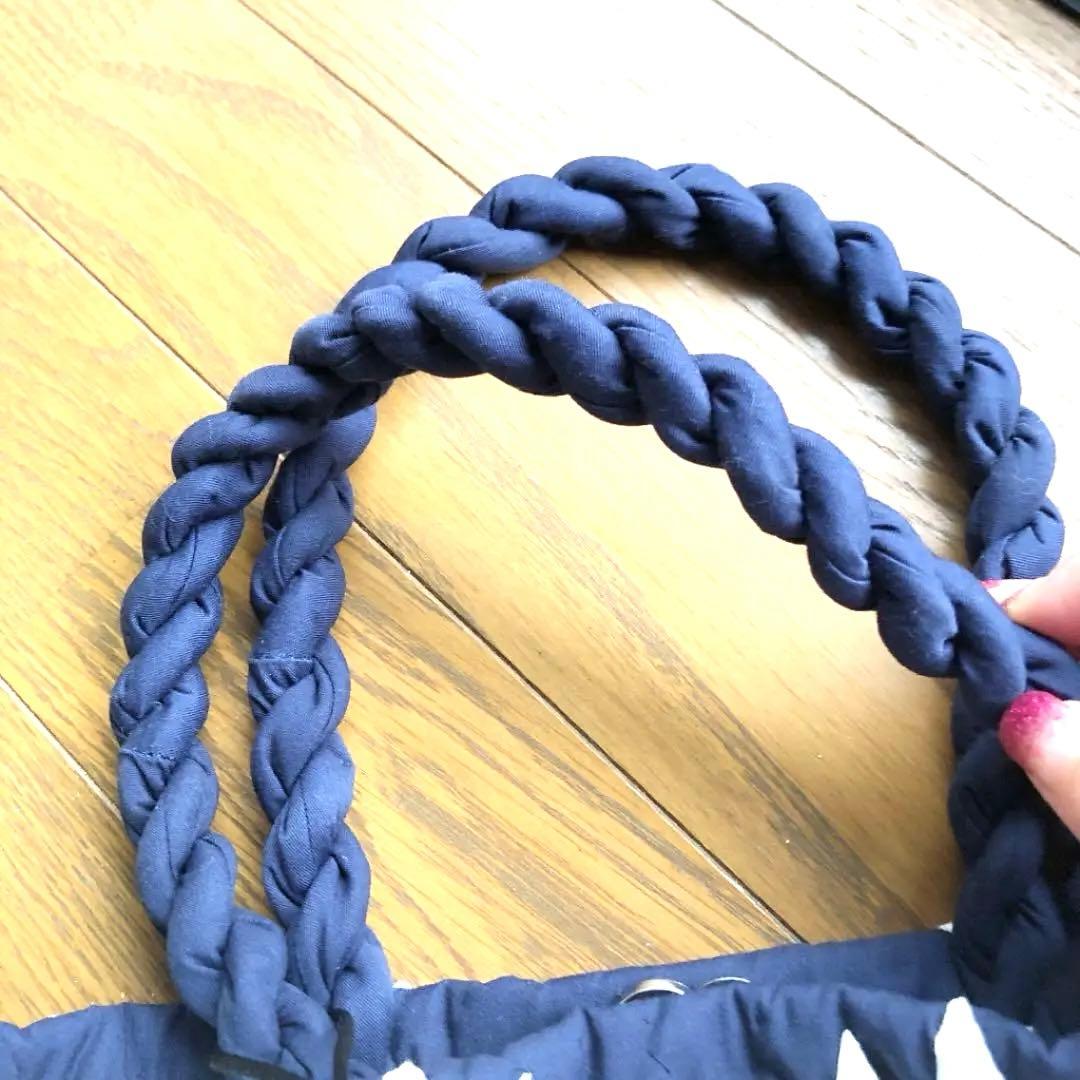 美品★ハワイアンキルトの綺麗なハンドバッグ（紺×白）