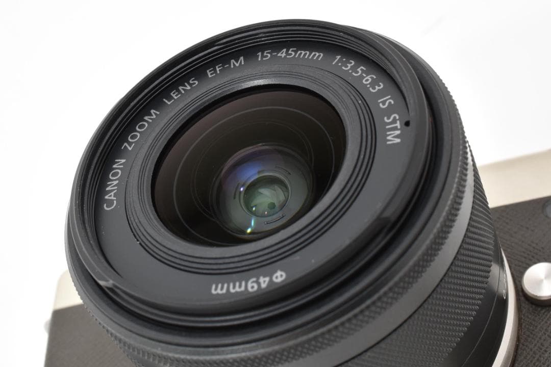 限定5,000台モデル\"Canon EOS M200 リミテッドゴールドキット