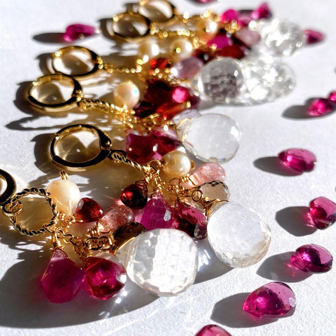 14kgf天然石トップクラスのガーネット、ルビー、フリルカービングピアス