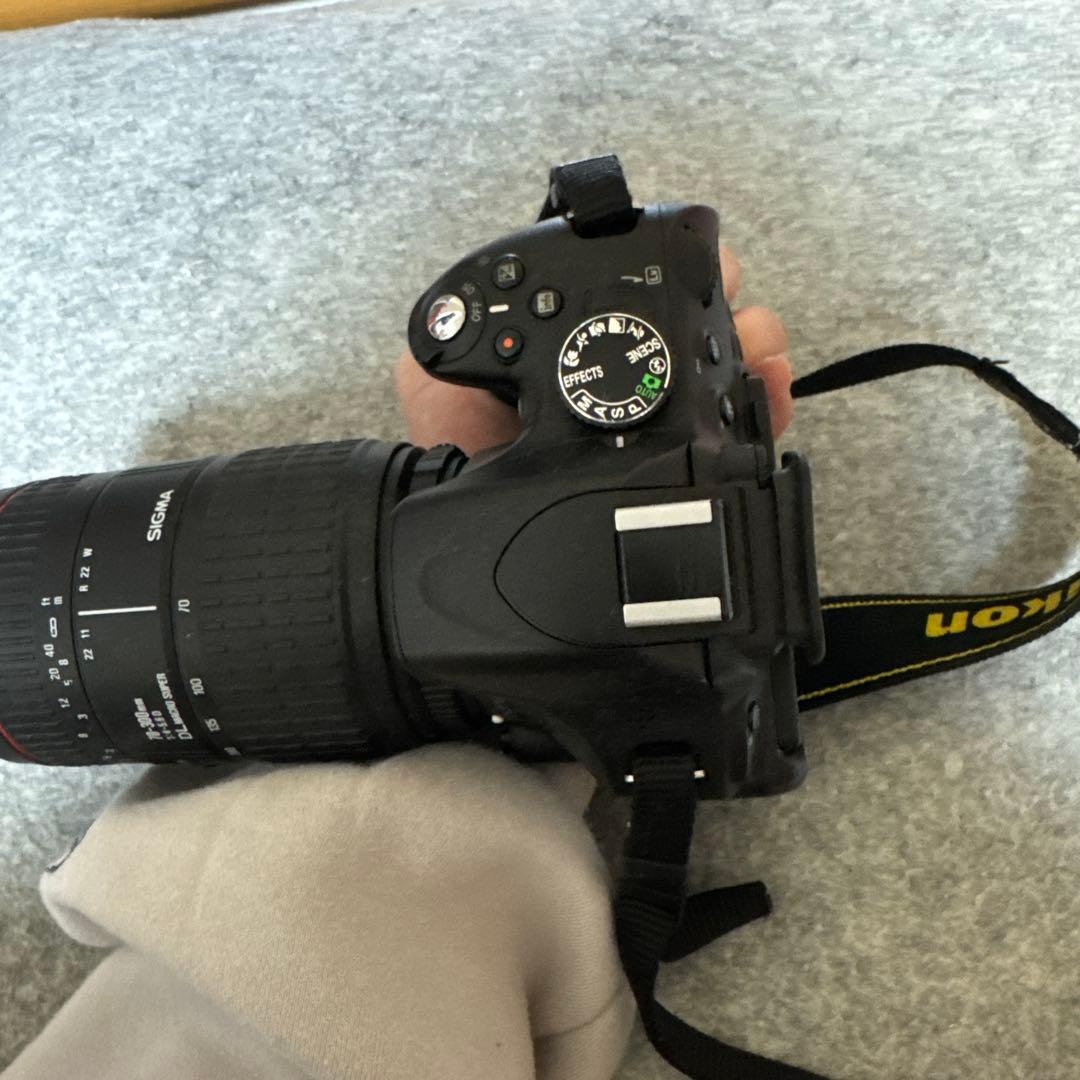 Nikon D5100 デジタル一眼レフカメラ