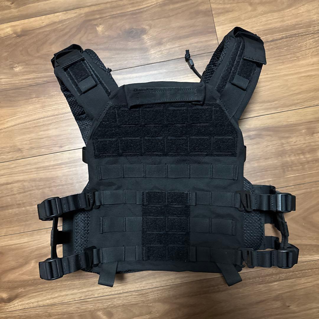 AGILITE プレートキャリア K19 レーザーカットMOLLE