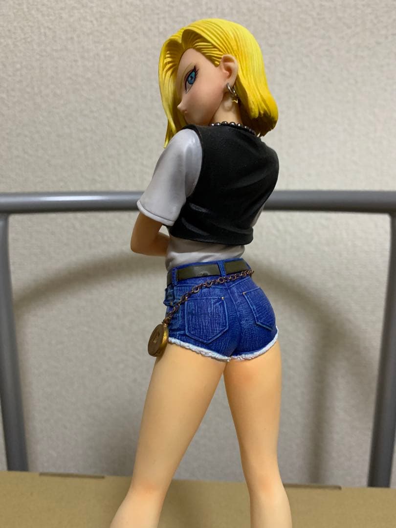 ⭐︎ドラゴンボール⭐︎ 人造人間18号　フィギュア グリッターグラマス　箱無し