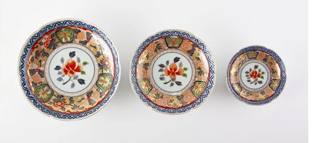 値下げ　新品　有田焼　極錦金彩古伊万里様式　和皿　直径17.5cm　其泉窯　①