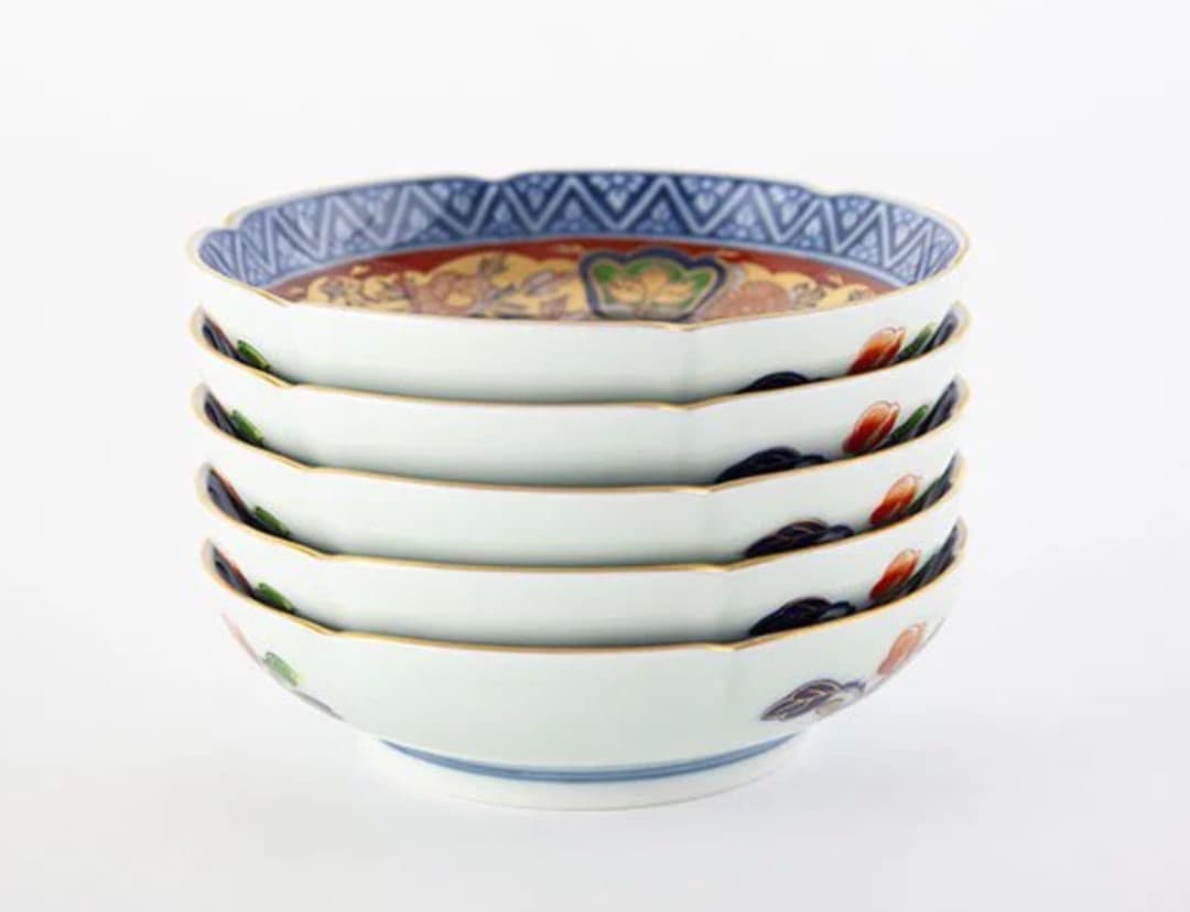 値下げ　新品　有田焼　極錦金彩古伊万里様式　和皿　直径17.5cm　其泉窯　①