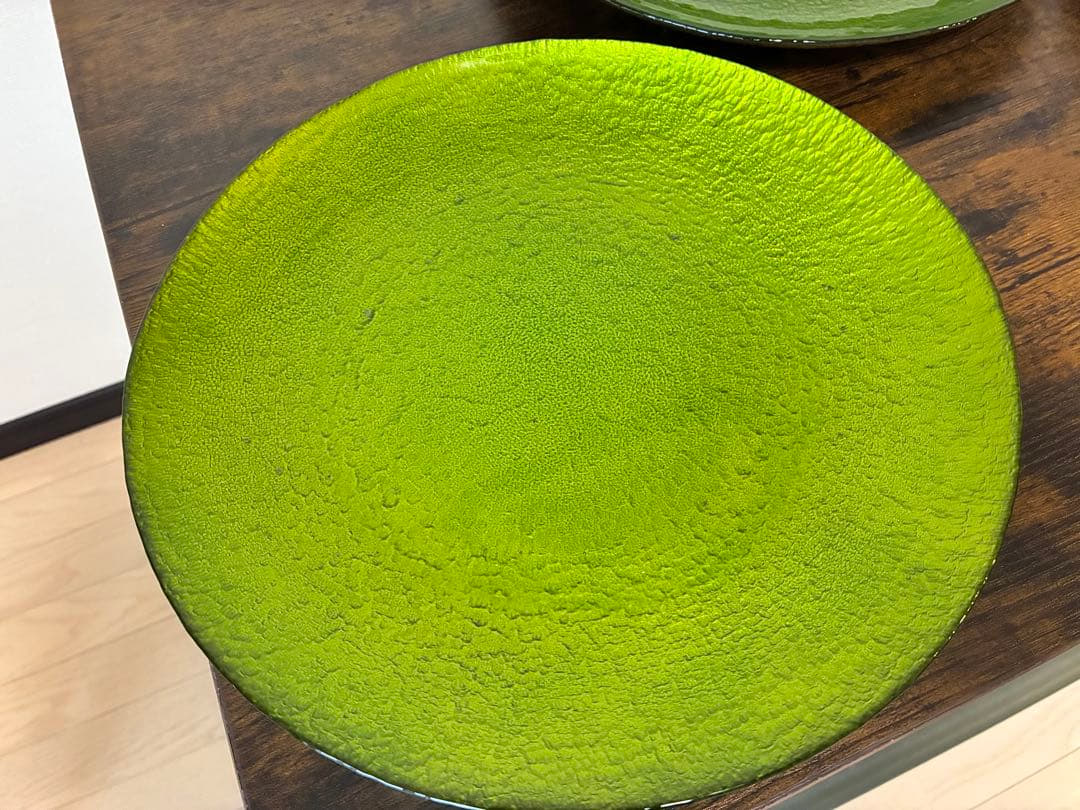Monna Glass グリーン ガラスプレート 28cm 大皿 ハンドメイド