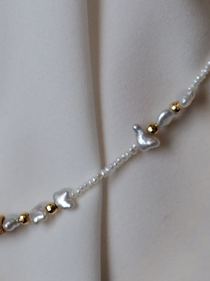 白蝶、黒蝶真珠ケシパールと、アコヤ真珠砂芥子パールの、オメガ風ネックレス