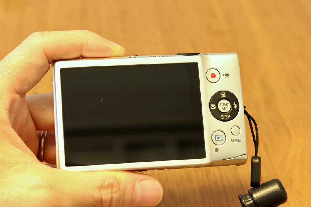 【美品】【完動品】キヤノン IXY 220F 新品バッテリー付き