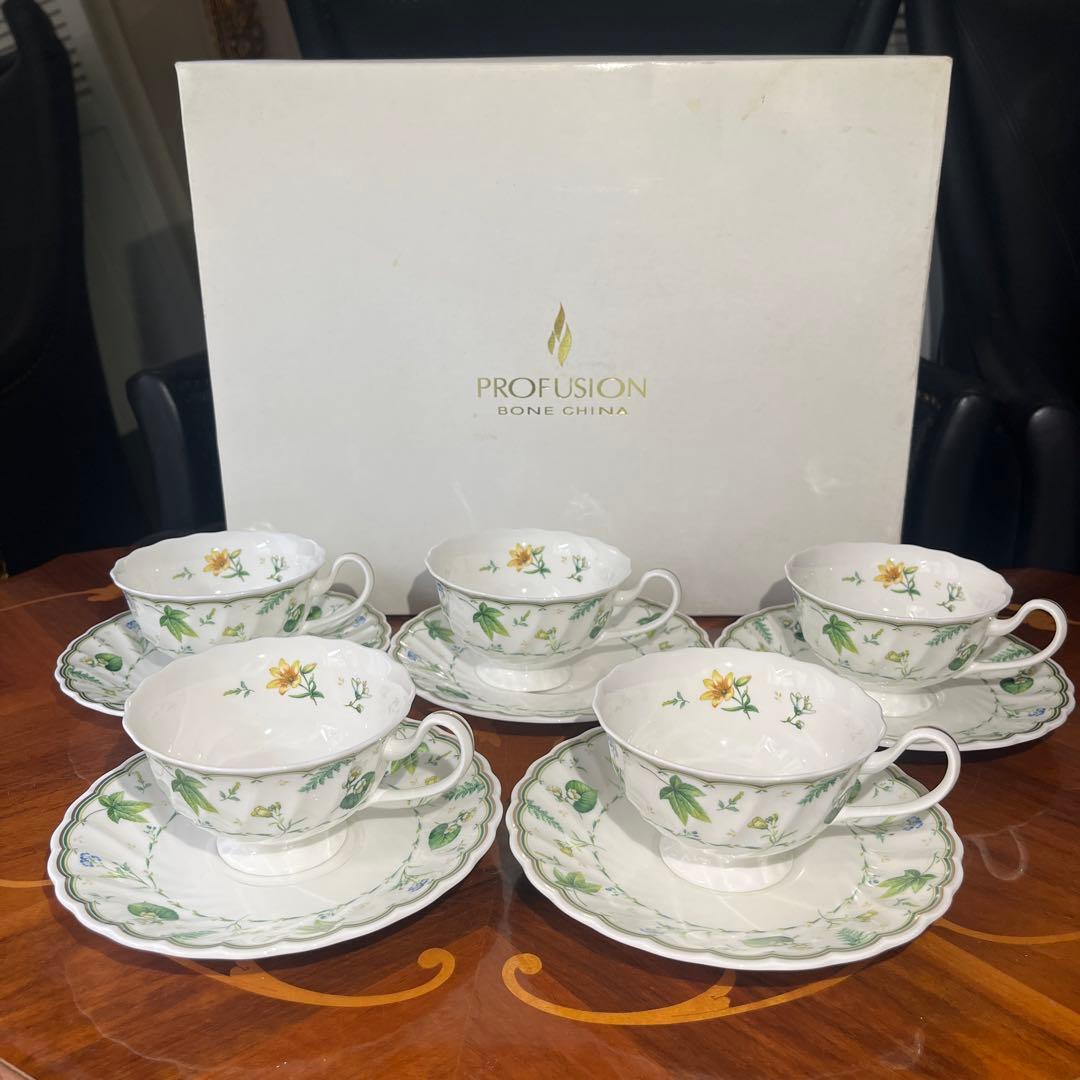 NARUMI ナルミ プロフュージョン 植物柄 カップ&ソーサー 5客プレート付