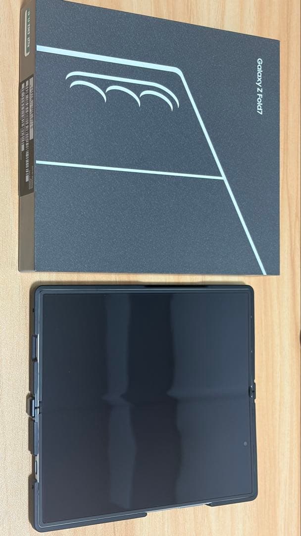 国内版（KDDI） Galaxy Z Fold 7 256GB シルバーシャドウ
