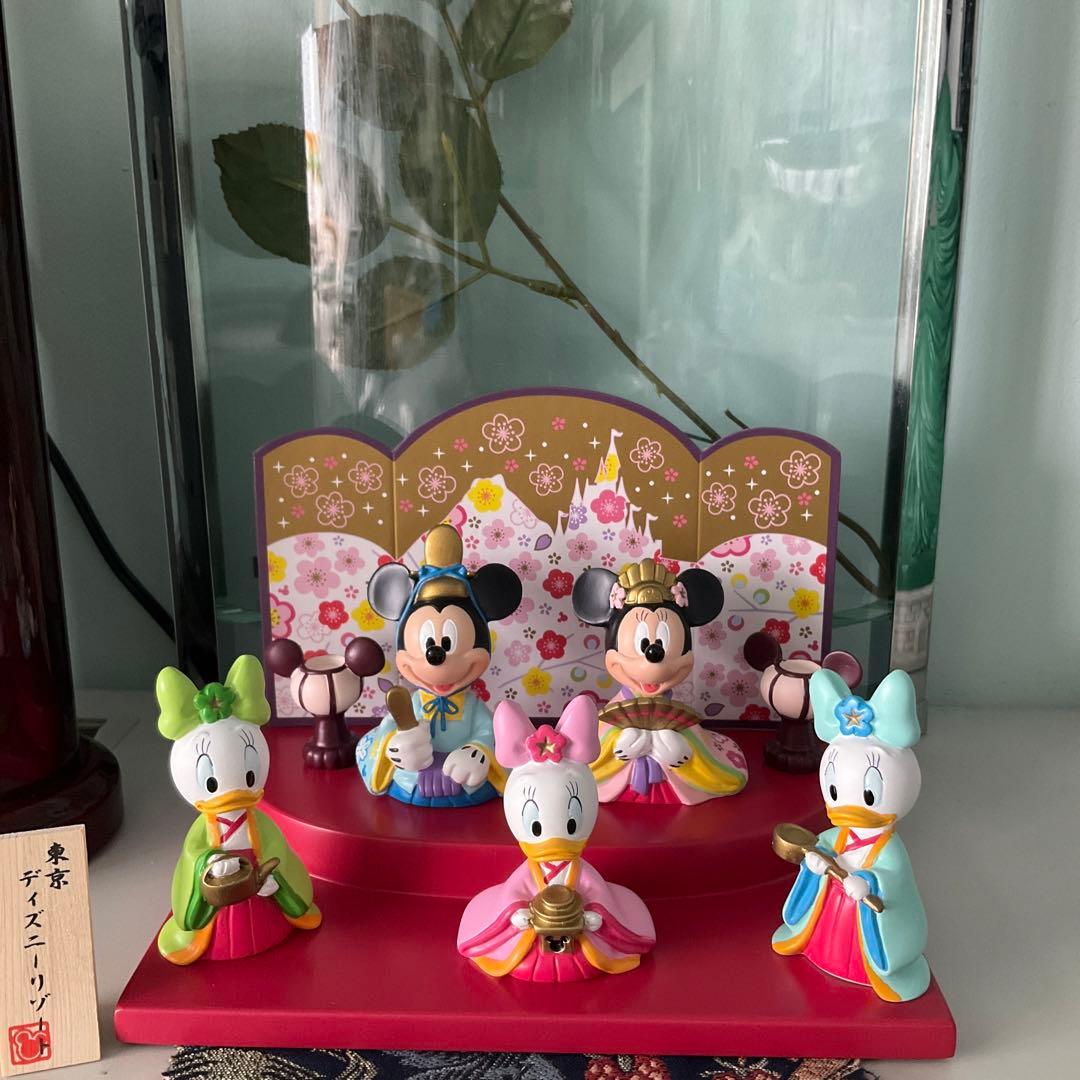 デズニーの本当に可愛いひな人形です。　19800円です。