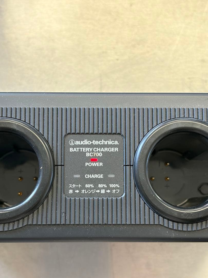 カラオケ用マイクセット　マイク2本付き中古品バッテリーチャージャー有り