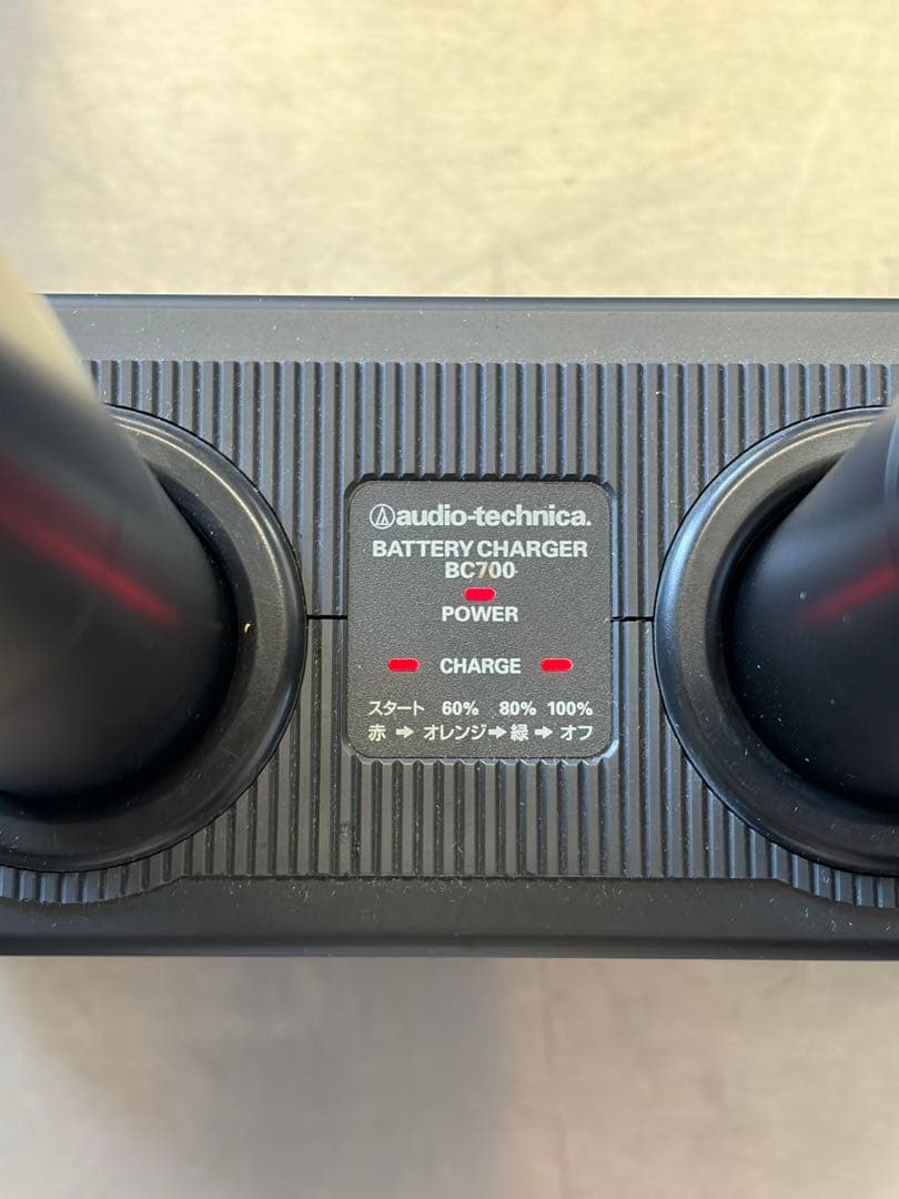 カラオケ用マイクセット　マイク2本付き中古品バッテリーチャージャー有り