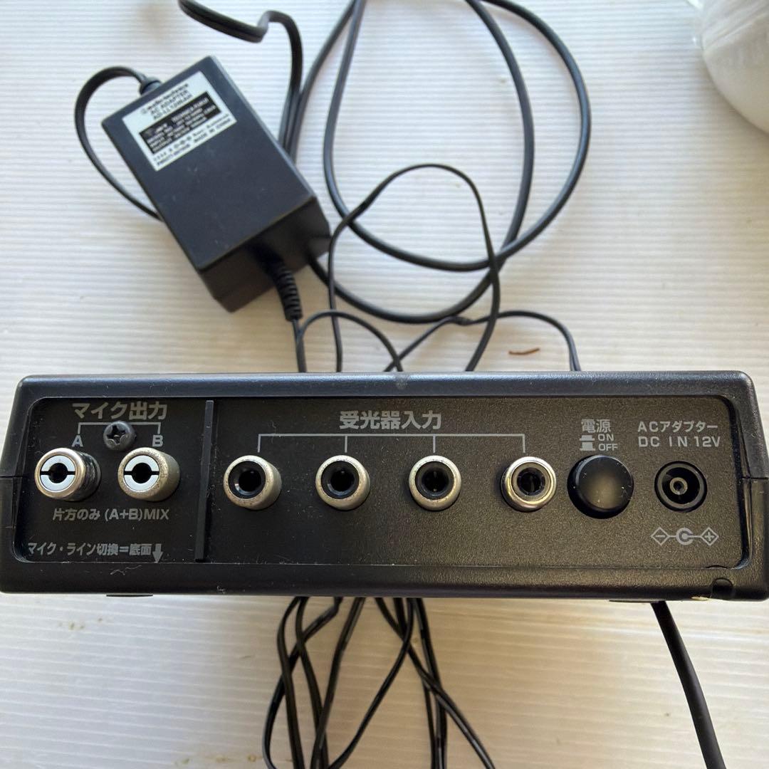 カラオケ用マイクセット　マイク2本付き中古品バッテリーチャージャー有り